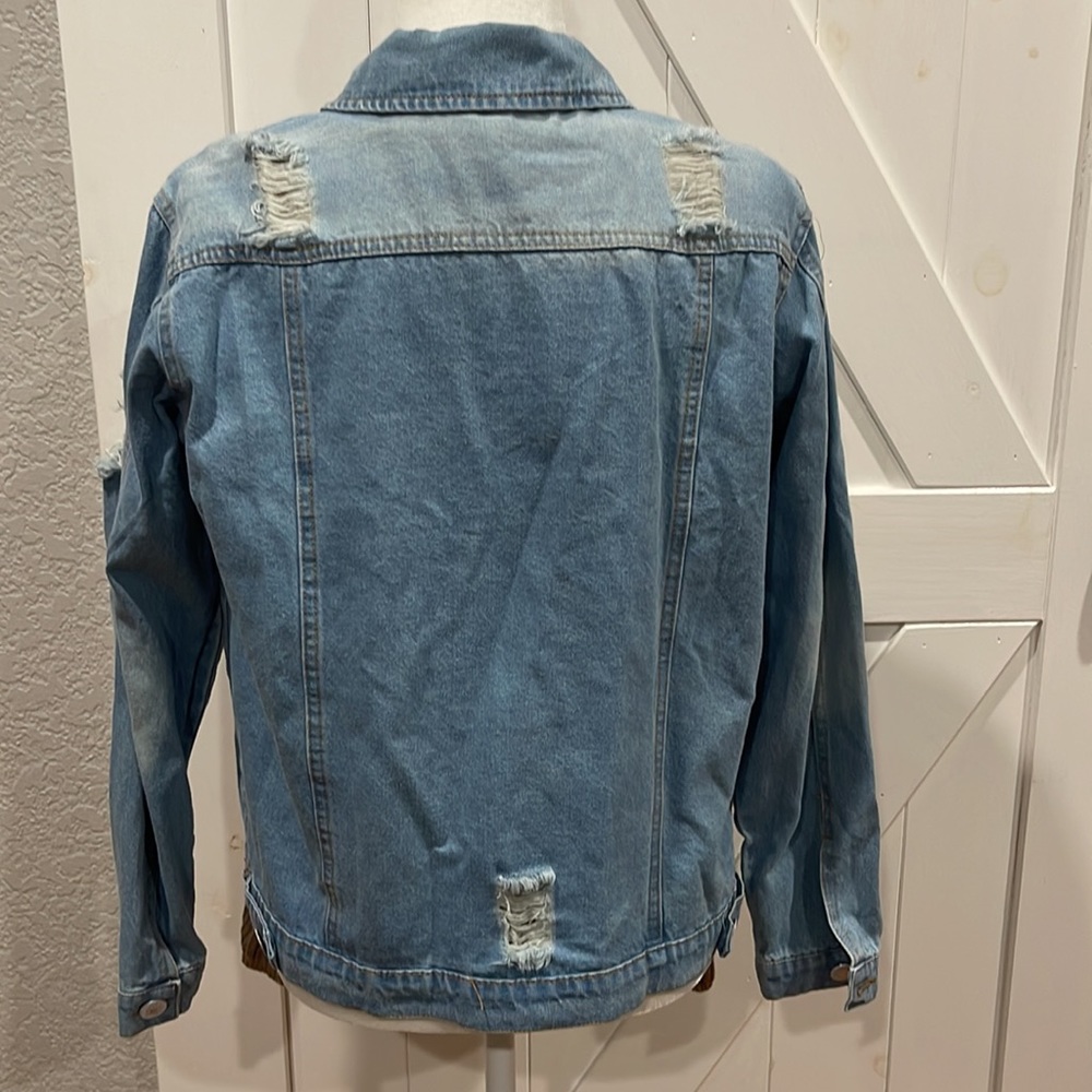 Distressed jean jacket - Picture 2 of 3
